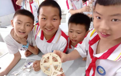 青少年科技素养提升计划在贵州播撒科创的种子