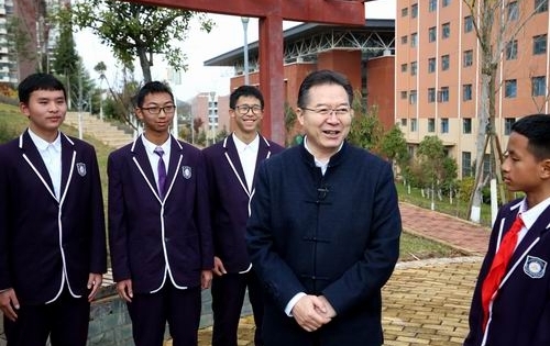中国下一代教育基金会副理事长、清华附中校长王殿军赴云南省宁洱县进行“中华英才培养计划”项目调研