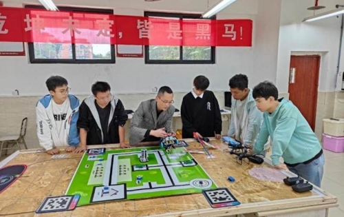 少年硅谷创客教室在河北省唐山市曹妃甸区的中小学投入使用